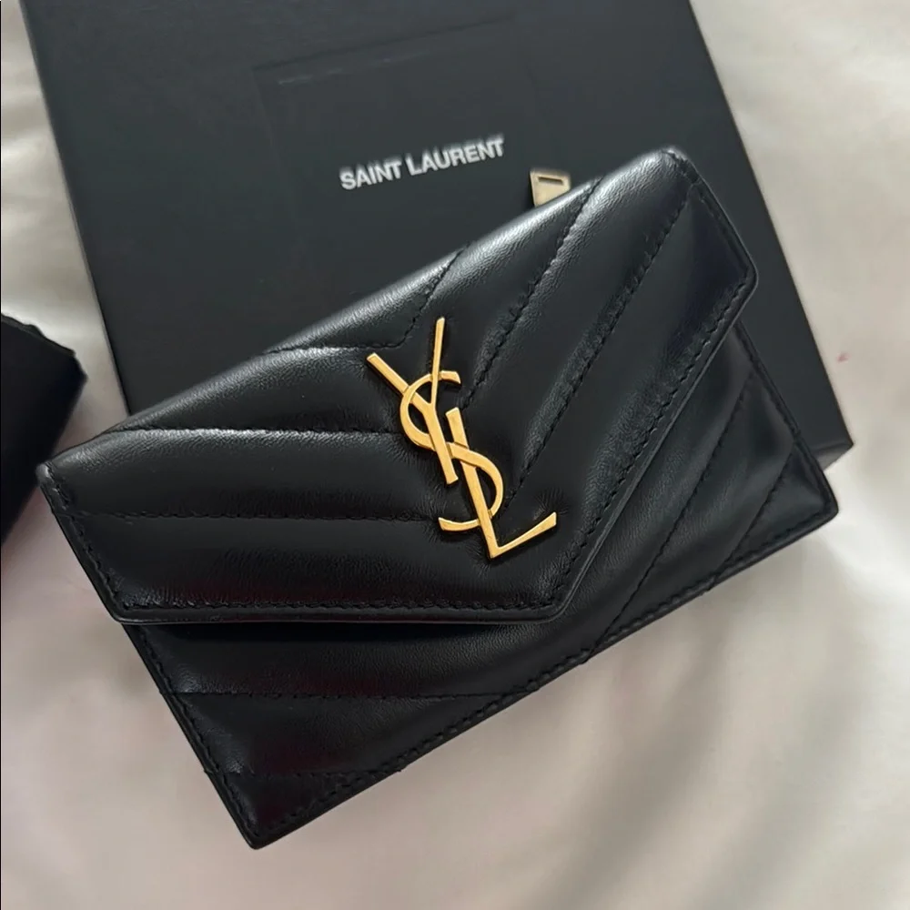 CASSANDRE MATELASSÉ FRAGMENTS FLAP CARD CASE - YSL - Lambskin - Picture 2 of 6